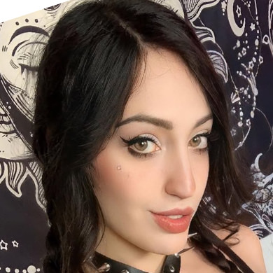 Brisen LeStrange: Model available for foot fetish custom videos on FootFetishCustom.com