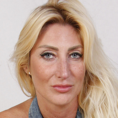 Denise Spicy: Model available for foot fetish custom videos on FootFetishCustom.com