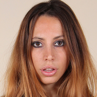 Elettra: Model available for foot fetish custom videos on FootFetishCustom.com
