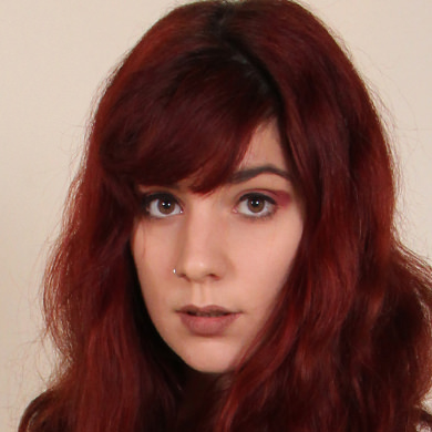 Lauretta: Model available for foot fetish custom videos on FootFetishCustom.com