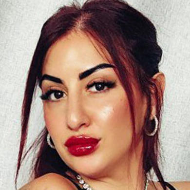 Miss Ossidiana: Model available for foot fetish custom videos on FootFetishCustom.com