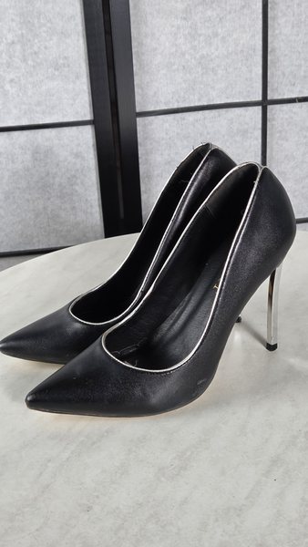 Shoe 051, EU size 39